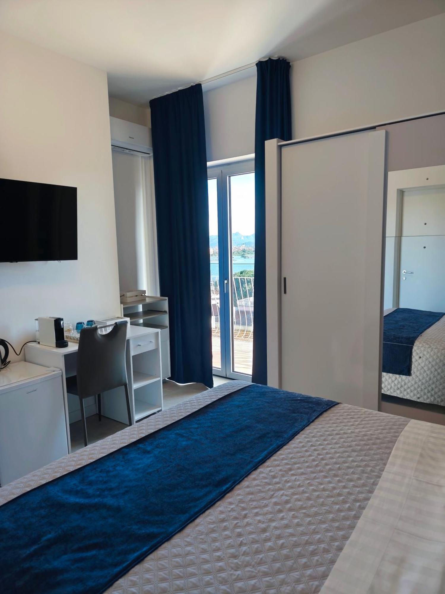 Marysel Rooms ออลเบีย ภายนอก รูปภาพ
