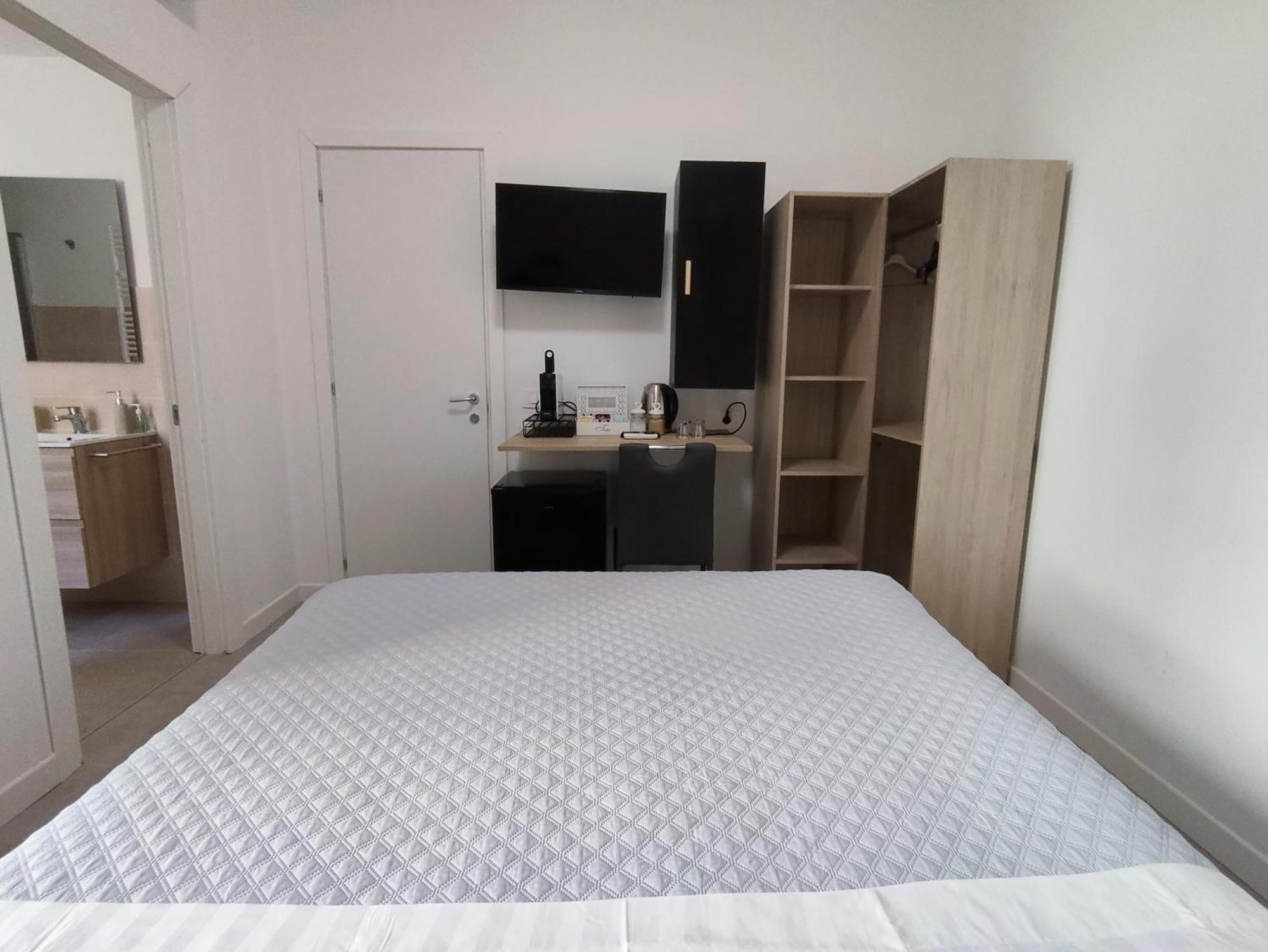 Marysel Rooms ออลเบีย ภายนอก รูปภาพ